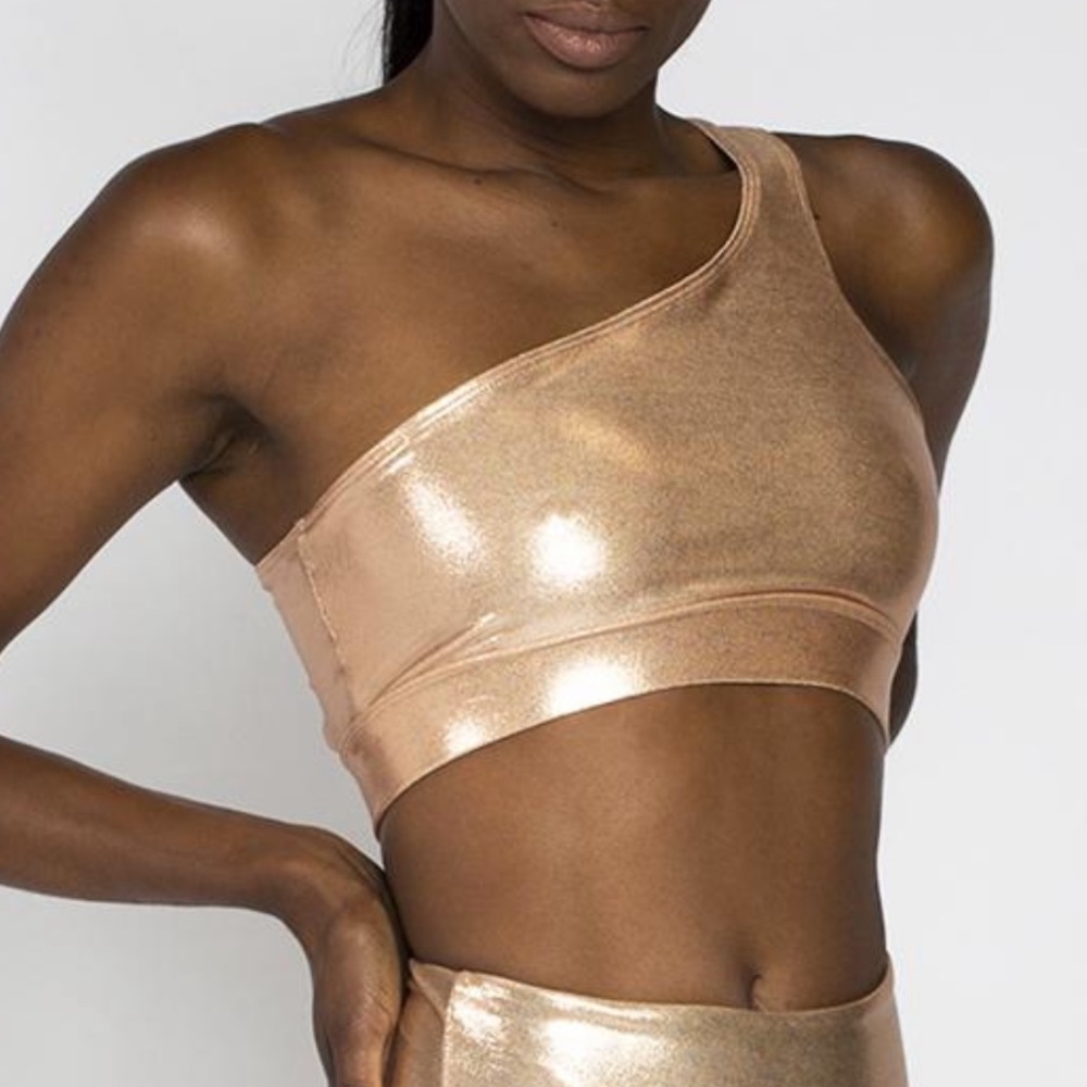 Heroine sport cold shoulder bra